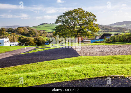 Ein Campingplatz mit Blick über die Landschaft von Dorset. Stockfoto