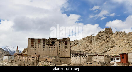 Blick auf den wunderschön Leh Palast im Leh in Ladakh, Jammu und Kaschmir Stockfoto