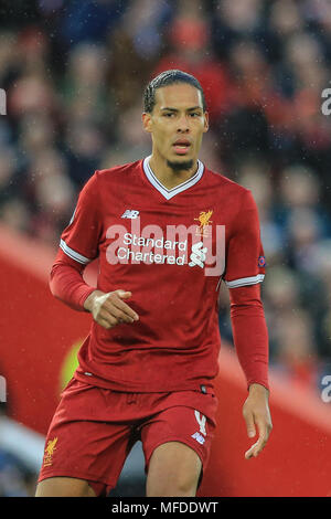 Liverpool, Großbritannien. 24. April 2018. 24. April 2018, Liverpool, Liverpool, England; UAFA Champions League Halbfinale, Hinspiel, Liverpool v Roma; Virgil van Dijk von Liverpool Credit: Aktuelles Bilder/Alamy leben Nachrichten Stockfoto