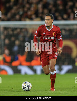 Liverpool, Großbritannien. 24. April 2018. 24. April 2018, Liverpool, Liverpool, England; UAFA Champions League Halbfinale, Hinspiel, Liverpool v Roma; Virgil van Dijk von Liverpool Credit: Aktuelles Bilder/Alamy leben Nachrichten Stockfoto