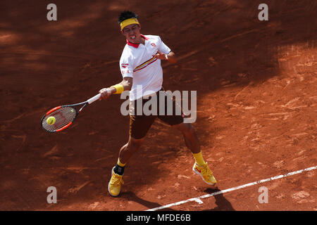 Barcelona, Barcelona, Spanien. 25 Apr, 2018. 25. April 2018. Barcelona, Spanien; Banc Sabadell Barcelona Open Tennis Turnier; Kei Nishikori von Japan scheidet aus dem Turnier Credit: Eric Alonso/ZUMA Draht/Alamy leben Nachrichten Stockfoto