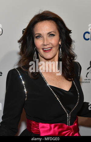 New York, USA. 24 Apr, 2018. Lynda Carter, Robert A. Altman besucht die Zeit 2018 100 Gala bei Jazz at Lincoln Center am 24. April 2018 in New York City. Credit: Erik Pendzich/Alamy leben Nachrichten Stockfoto