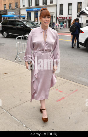 New York, USA. 24. April 2018. Molly Ringwald besucht das Screening von "Alle diese kleinen Momente' während des Tribeca Film Festival 2018 in der SVA Theater am 24. April 2018 in New York City. Credit: Erik Pendzich/Alamy leben Nachrichten Stockfoto