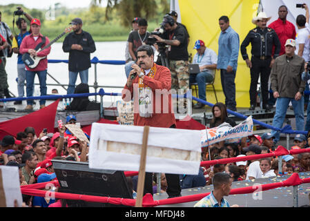 Tucupita. Venezuela. 24. April 2018. Der Präsident von Venezuela, Nicolás Maduro, beteiligt sich an einer Kampagne in Tucupita, die Hauptstadt des Bundesstaates Delta Amacuro (Osten). Marcos Salgado/Alamy Nachrichten Stockfoto