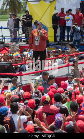 Venezuela. Tucupita. 24. April 2018. Venezuelas Präsident Nicolás Maduro spricht auf einer Wahlkampfveranstaltung in Tucupita, Hauptstadt des Bundesstaates Delta Amacuro (Osten). Marcos Salgado/Alamy Nachrichten Stockfoto