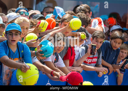 Barcelona, Spanien. 25. April 2018. Unterstützer bei der ATP Barcelona Open Banc Sabadell Conde de Godo Turnier am 25. April in Barcelona, Spanien 2018. Credit: Christian Bertrand/Alamy leben Nachrichten Stockfoto