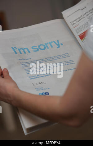 West Sussex, UK. 25 Apr, 2018. Eine ganzseitige Anzeige in der heutigen Zeitung Guardian von TSB Bank Entschuldigung für den letzten Fehler. Mittwoch, 25 April 2018 © Sam Stephenson/Alamy Leben Nachrichten. Stockfoto