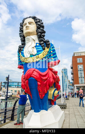 Galionsfigur Form eines Schiffes HMS MArlborough an Gunwharf Quays in Portsmouth, Großbritannien Stockfoto