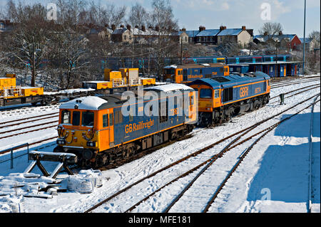 Tonbridge West Yard mit GBRailfreight Klasse 73 und 66 Lokomotiven Stockfoto