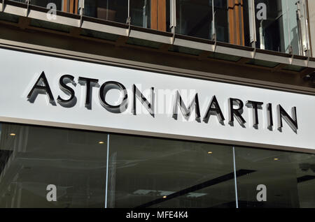Aston Martin Park Lane Autohaus, Mayfair, London, Großbritannien. Stockfoto