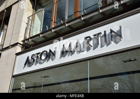 Aston Martin Park Lane Autohaus, Mayfair, London, Großbritannien. Stockfoto