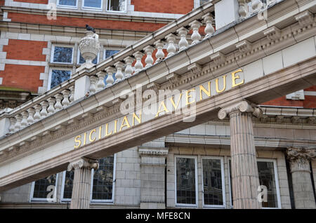 Sizilianische Avenue Arcade, Southampton Row, Bloomsbury, London, UK. Stockfoto