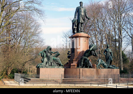 Die Bismarck Denkmal, im Tiergarten, Berlin, Denkmal für Prinz Otto von Bismarck, der Eiserne Kanzler. Stockfoto