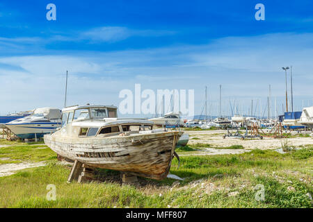 Einem alten, verlassenen Schiffs Wrack in Split, Kroatien Stockfoto