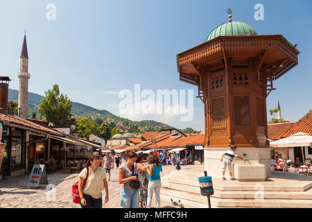 Die sebilj Wasserfontäne in die Baščaršija 'Taube' Square, Sarajevo, Bosnien und Herzegowina Stockfoto