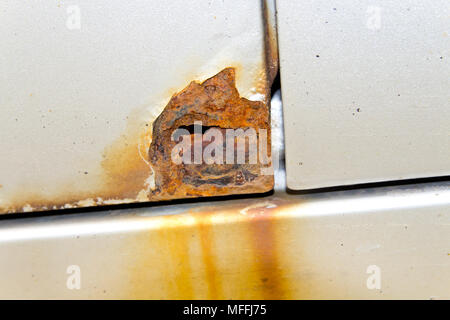 Rost am Auto Tür Stockfoto