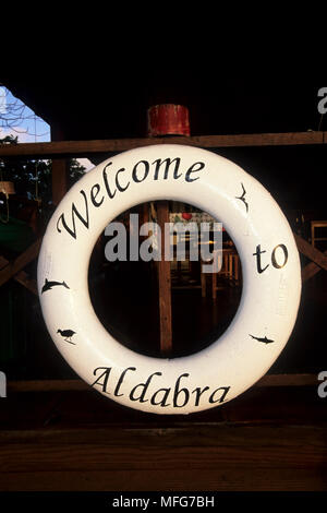 Willkommen Schild am Bahnhof Mitte, Aldabra Aldabra Atoll, Weltnaturerbe, Seychellen, Indischer Ozean Datum: 24.06.08 Ref.: ZB777 115630 0063 Stockfoto