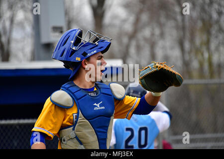 Butler, NJ, USA. 24. April 2018. High School Baseball Spiel am Kellermeister an der High School gespielt. Foto von Sandy Stucki Stockfoto