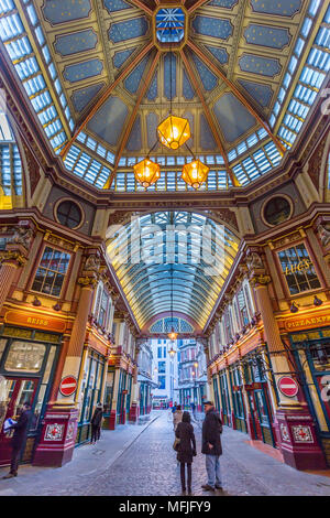 Fischaugenobjektiv Interieur des Leadenhall Market, die Stadt, London, England, Vereinigtes Königreich, Europa Stockfoto