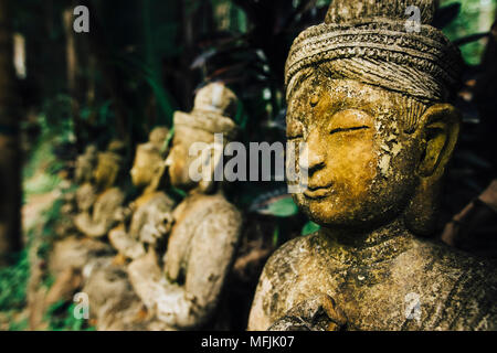 Statuen im Wat Phalad Tempel, Chiang Mai, Thailand, Südostasien, Asien Stockfoto