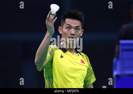 Wuhan, Wuhan, China. 25 Apr, 2018. Wuhan, China 25. April 2018: Chinesischer Badmintonspieler Lin Dan konkurriert mit Wang Ziwei am Badminton Asien Meisterschaften 2018 in Wuhan, Zentralchina Provinz Hubei, April 25th, 2018. Wang Ziwei Niederlagen Lin Dan 2-1. Credit: SIPA Asien/ZUMA Draht/Alamy leben Nachrichten Stockfoto