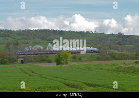 Bristol und Bath Railway Path UK. 26. April 2018. Die l.m.s. Schwarz fünf Dampflok Nr. 45212 wird Geschichte bilden werden, da es sich um eine Hauptleitung Personenzug zum ersten Mal in 50 Jahren zieht. Robert Timoney/Alamy/Live/Aktuelles Stockfoto