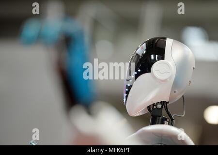 Ein Roboter auf der Hannover Messe, Deutschland, Stadt Hannover, 25. April 2018. Foto: Frank Mai | Nutzung weltweit Stockfoto