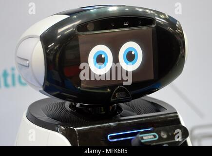 Ein Roboter auf der Hannover Messe, Deutschland, Stadt Hannover, 25. April 2018. Foto: Frank Mai | Nutzung weltweit Stockfoto