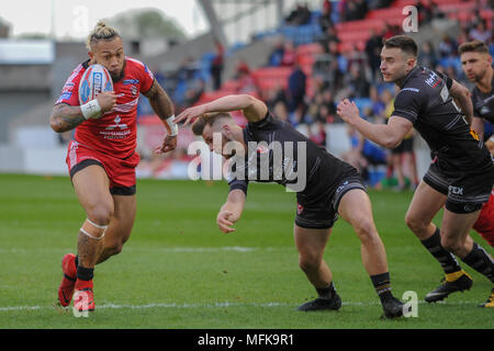 Manchester, Großbritannien. 26 April 2018, AJ Bell Stadium, Manchester, England; Betfred Super League Rugby, Runde 13, Salford Roten Teufel v St Helens; Junior Sa'u von Salford Roten Teufel bricht durch die line Credit: Aktuelles Bilder/Alamy leben Nachrichten Stockfoto