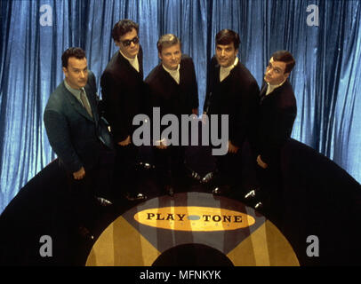 Das, was Sie tun! USA Regie: Tom Hanks Tom Hanks, Tom Everett Scott, Johnathon Schaech, Steve Zahn, Ethan Embry Stockfoto