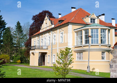 Starý zámek (1911, Arch. Jan Kotěra), Ratboř u Kolína, Stredocesky kraj, Ceska Republika / Altes Schloss, in der Nähe von Kolin Stadt Ratbor, Mittelböhmische Regio Stockfoto