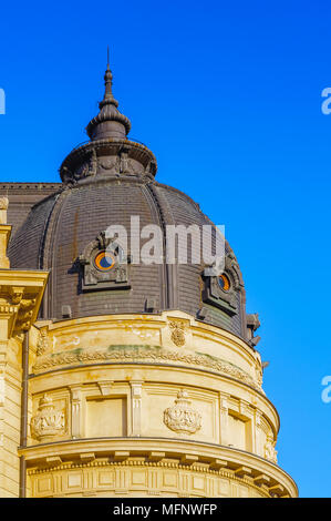 Teil der zentralen Universitätsbibliothek Bukarest (Biblioteca Centrala Universitara), eine Bibliothek im Zentrum von Bukarest, Rumänien. Stockfoto