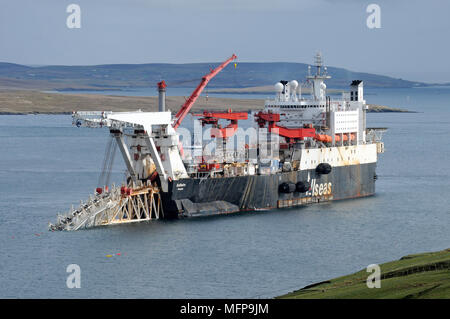 Solitaire Rohrverlegung Schiff zur Leitung der gesamten Gas Plkant in Shetland aus dem Laggan Tormore Gas Feld Stockfoto