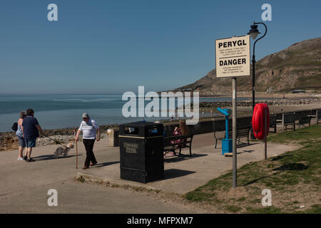 Strand bei Ebbe. Llandudno, mit dem Great Orme im Hintergrund. Conwy. Wales Stockfoto