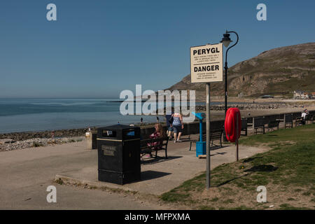 Strand bei Ebbe. Llandudno, mit dem Great Orme im Hintergrund. Conwy. Wales Stockfoto