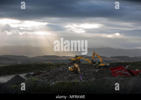 Crushing Stein im Steinbruch Stockfoto