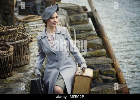 Die guernsey literarische und Kartoffel schälen PIE SOCIETY (2018), LILY JAMES MIKE NEWELL (DIR) Universal/DVD/MOVIESTORE COLLECTION LTD. Stockfoto