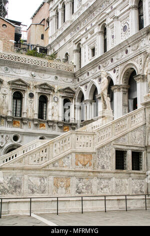 In Venedig - Italien am April 05 / 2010 - Innenhof der Dogenpalast in Venedig, Italien Stockfoto