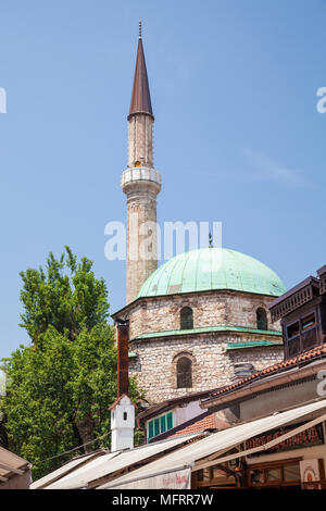 Eine Moschee Kuppel und Minarett in der Alten Stadt, Sarajevo, Bosnien und Herzegowina Stockfoto