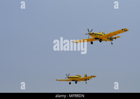 Zwei Air Tractor AT-802F Brandbekämpfung Flugzeuge fotografiert in Haifa, Israel Stockfoto