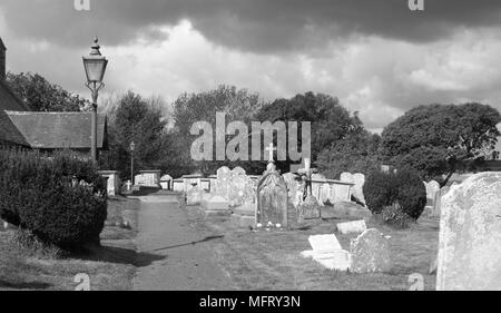 Lyminster Kirchhof Stockfoto