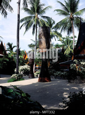 Private Villa oder Salas in Gründen der Hotel Resort Palmen, tropischen orientalischen Osten Stockfoto