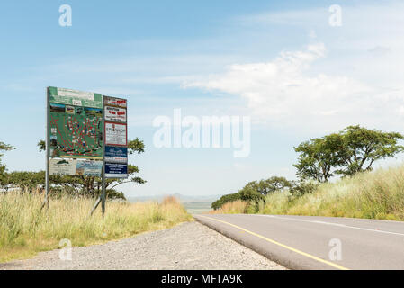 OLIVIERSHOEK PASS, SÜDAFRIKA - 14. MÄRZ 2018: Eine Infotafel in der Oliviershoek Pass in Kwazulu-Natal Stockfoto