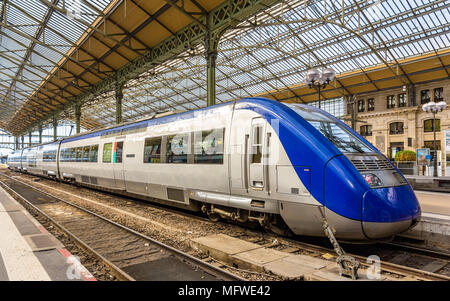 Regional Express in Tours - Frankreich Stockfoto