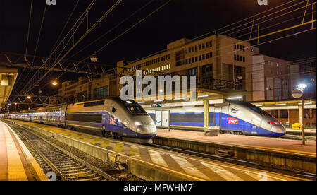 LYON, Frankreich - Januar 07: SNCF TGV Duplex Züge am 7. Januar Stockfoto