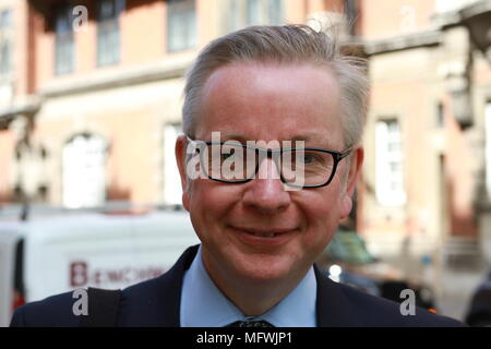 25. April 2018 Michael Gove Parlamentsabgeordneter konservativer Staatssekretär für Umwelt, Ernährung und ländliche Angelegenheiten des Vereinigten Königreichs in Westminster, London. MPS. Britische Politiker. Britische Politik. Berühmte Politiker. Russell Moore Portfolioseite. Stockfoto