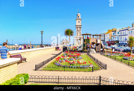 Bettwäsche anzeigen entlang der Promenade, Herne Bay, Kent Stockfoto