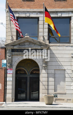 D.A.N.K Haus ist ein German American Cultural Center, das pädagogische und kulturelle Veranstaltungen in Chicago's North Side Lincoln Square Nachbarschaft Stockfoto