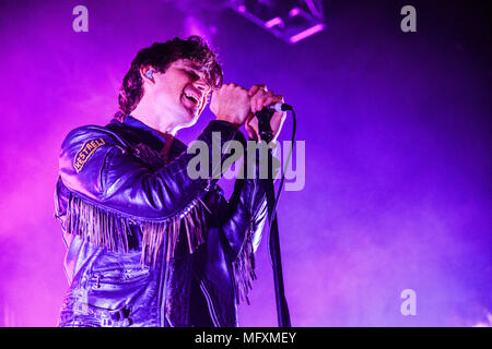 Kentish Town, London, UK, 26. April 2018, die Küsten auf ihrer UK-Tour, Chris Caines der britischen Rockband Küsten in der O2 Forum Kentish Town, Kredit: Richard Soans/Alamy leben Nachrichten Stockfoto
