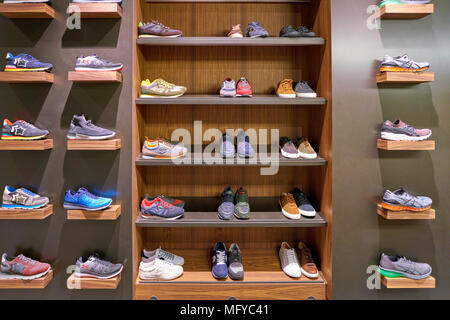 Rom, Italien, ca. November 2017: In einem zweiten Flagship Store von Rinascente in Rom. Stockfoto